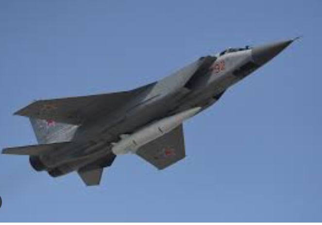 💥В росСМИ пишут, что в надеждинском районе приморского края потерпел крушение истребитель МиГ-31, экипаж катапультировался