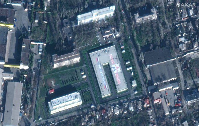 В северной части Мариуполя появилась российская военная база, - спутниковый снимок Maxar Technologies