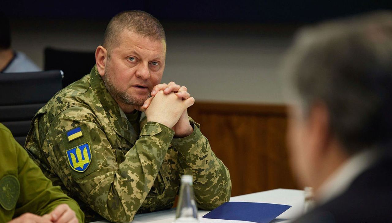 Україна зможе вийти на рубежі 23 лютого, якщо матиме 300 танків, близько 700 БМП та пів тисячі гаубиць, – Залужний