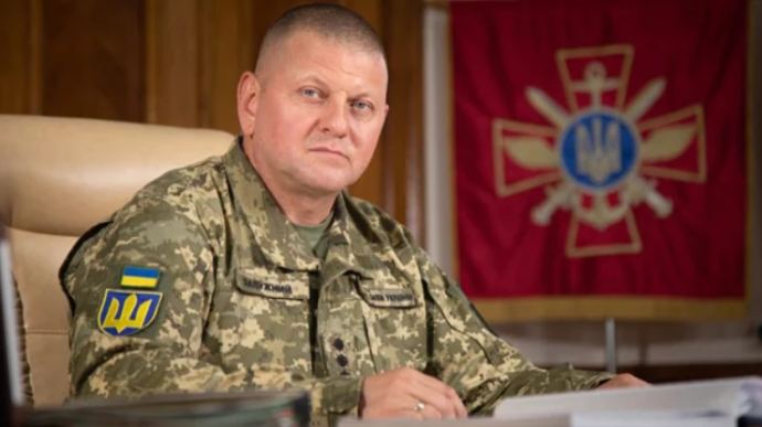 Залужный уволил 10 генералов с начала полномасштабного вторжения РФ, еще один - застрелился