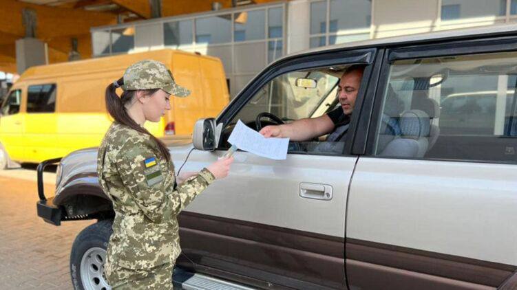 Военнообязанным мужчинам, которые имеют право на бронь, могут разрешить выезд за границу, — министр экономики Юлия Свириденко в интервью Forbes