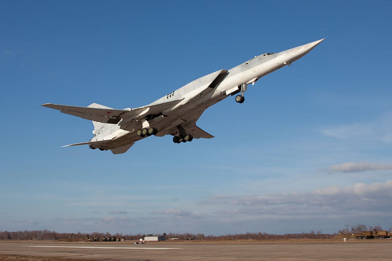 РФ перебросила самолеты в Приморский край после атаки на аэродром в Энгельсе