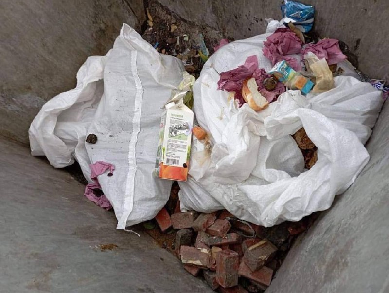 В Днепре в мусорном баке обнаружили мешок с гранатам, минами и тротиловыми шашками