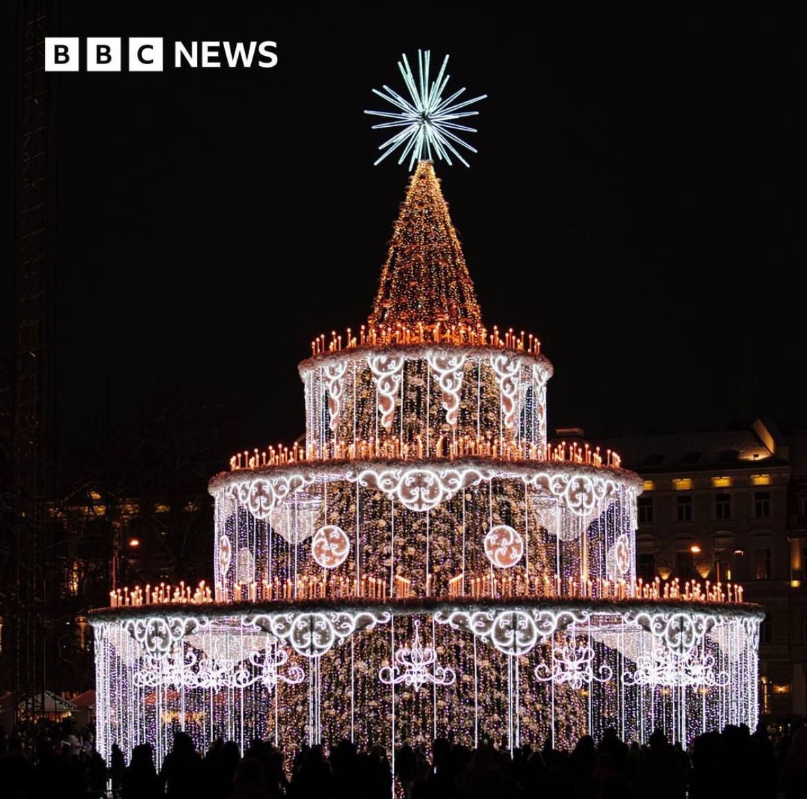 Главная елка страны вошла в топ-15 самых красивых елок Европы — рейтинг BBC News