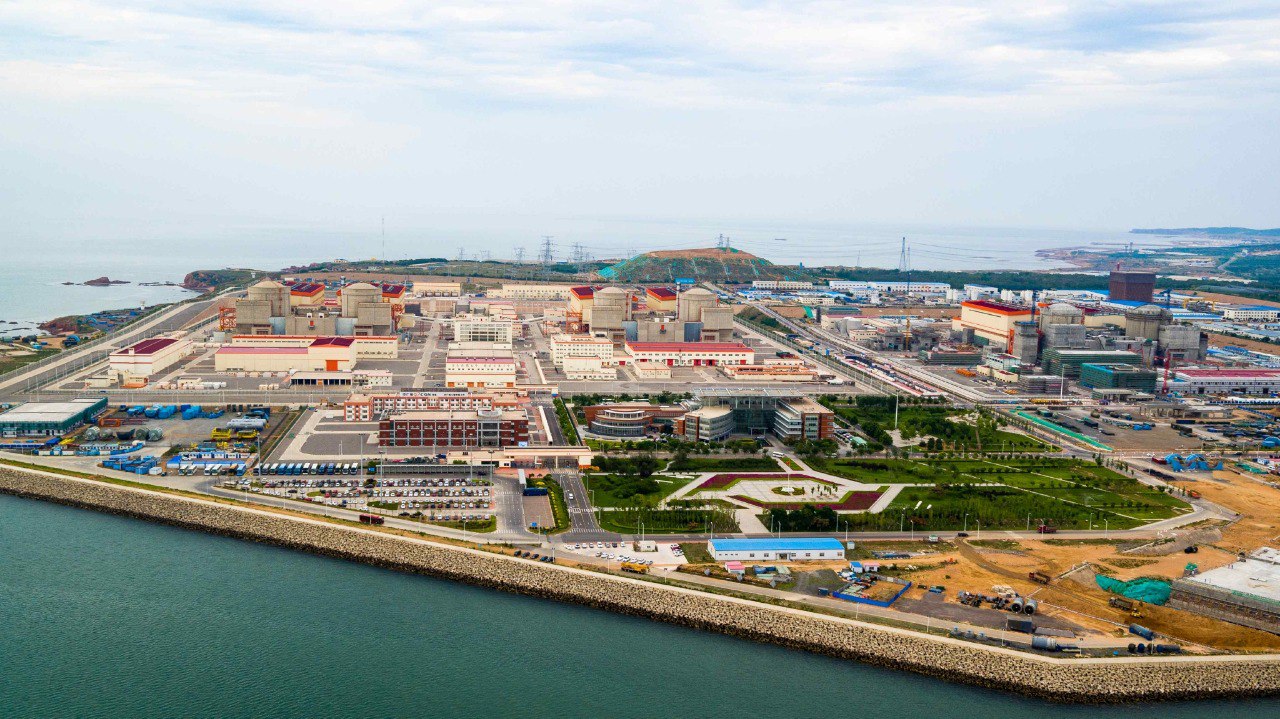 🗺 АЕС Хуньяньхе, розташована в провінції Ляонін, є однією з найсучасніших атомних станцій в Китаї