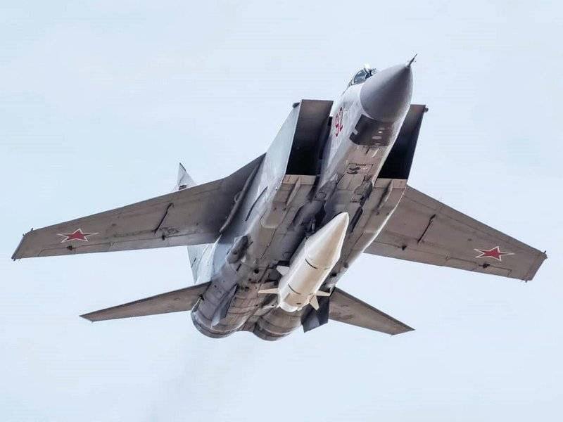 ❗️У МиГ-31К над Молодечно загорелся двигатель: местные жители слышали взрыв