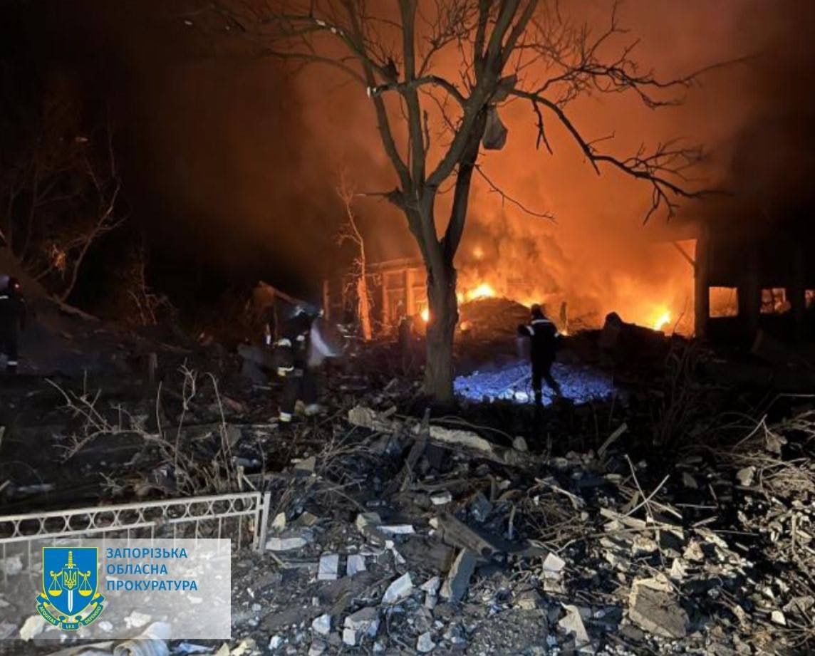 В результате ночной атаки по энергообъекту в Запорожье погибли 3 человека