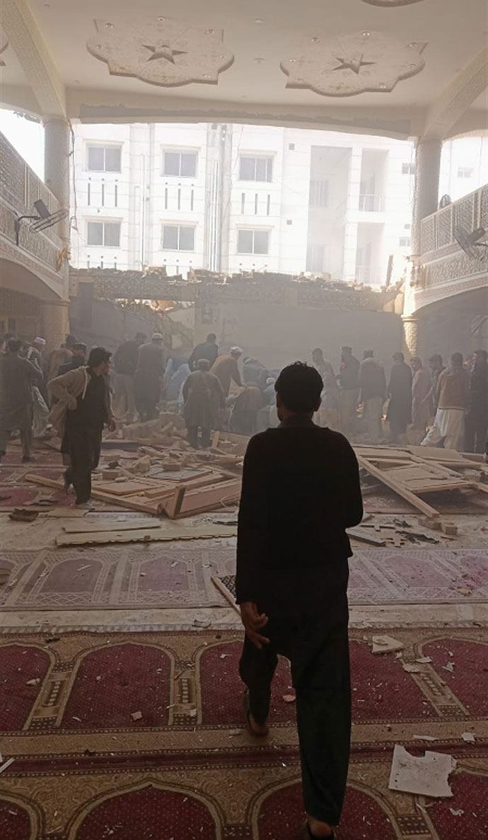 В мечети в Пакистане прогремел