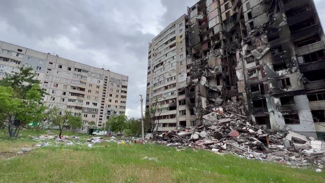 ​​Предлагаем тем нардепам, которые не желают голосовать за законопроект, предусматривающий компенсацию гражданам Украины за уничтоженное жилье в результате российской агрессии, отдать свои квадратные 
