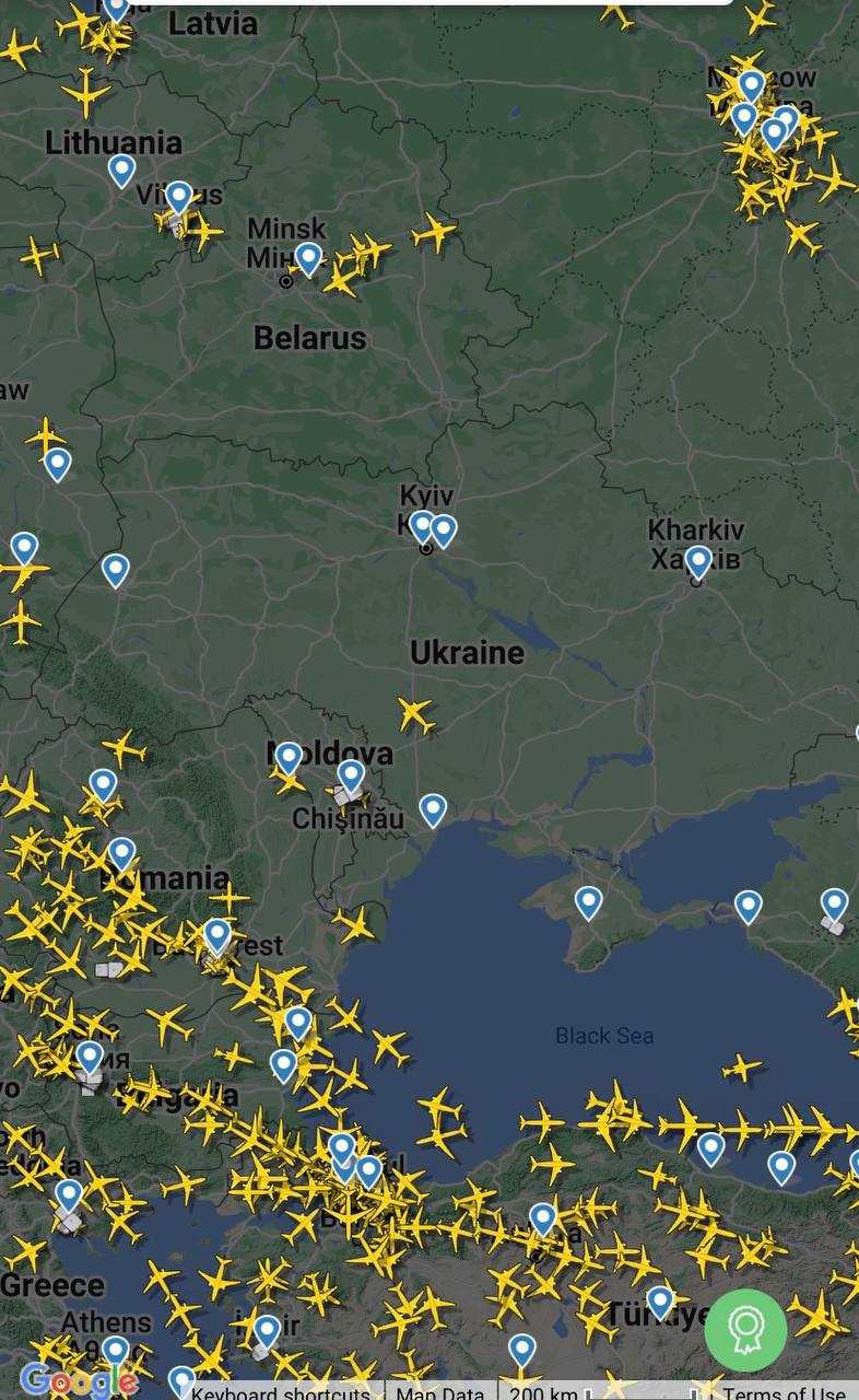 Цивільний літак над Україною?