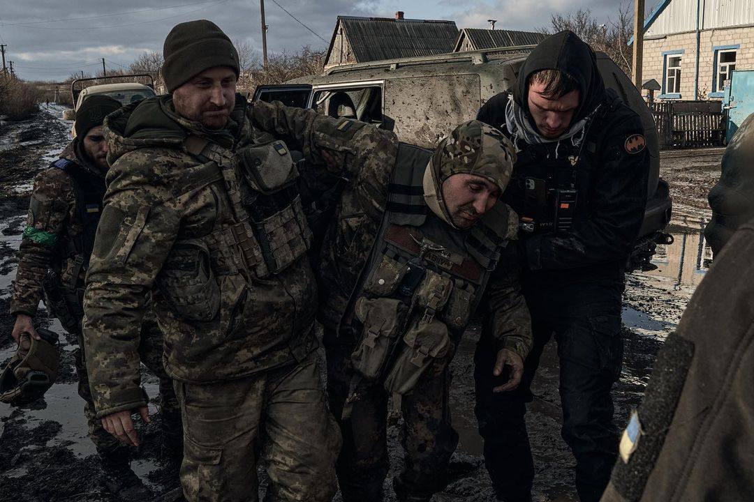 «Українські військові, які захищають усіх