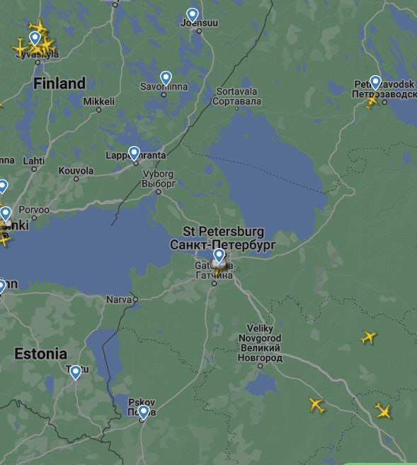 Над Санкт-Петербургом — неопознанный объект в воздухе, аэропорт Пулково не принимает самолеты — российский Tg-канал BAZA