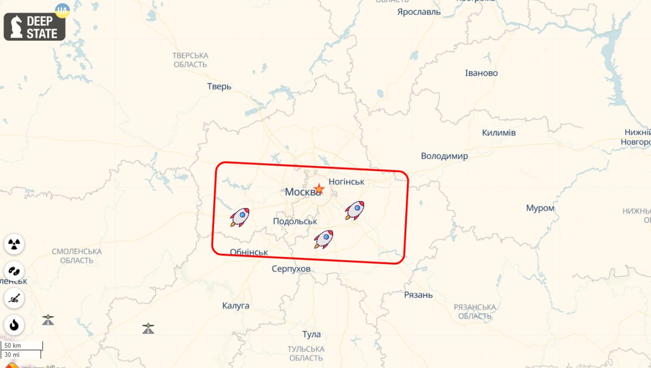 Три неизвестных БПЛА вели разведку над воинской частью ПВО, которая защищает Москву, – росСМИ