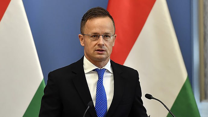 Венгрия отказалась участвовать в проекте ЕС по приобретению 1 млн боеприпасов Украины, - заявил министр иностранных дел Венгрии Петер Сийярто на брифинге