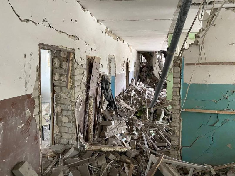 ❗️В Сумской области рашисты скинули авиабомбу на психоневрологический интернат, - сообщает Офис Генпрокурора