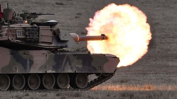 США в июне начнут обучение украинских военных на танках Abrams, - Associated Press