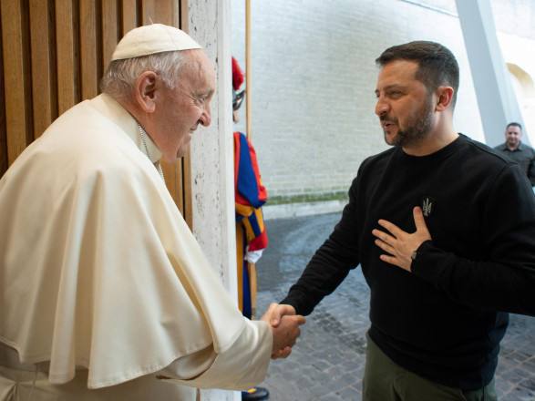 ❗️Зеленський прибув до Ватикану на зустріч із Папою Франциском