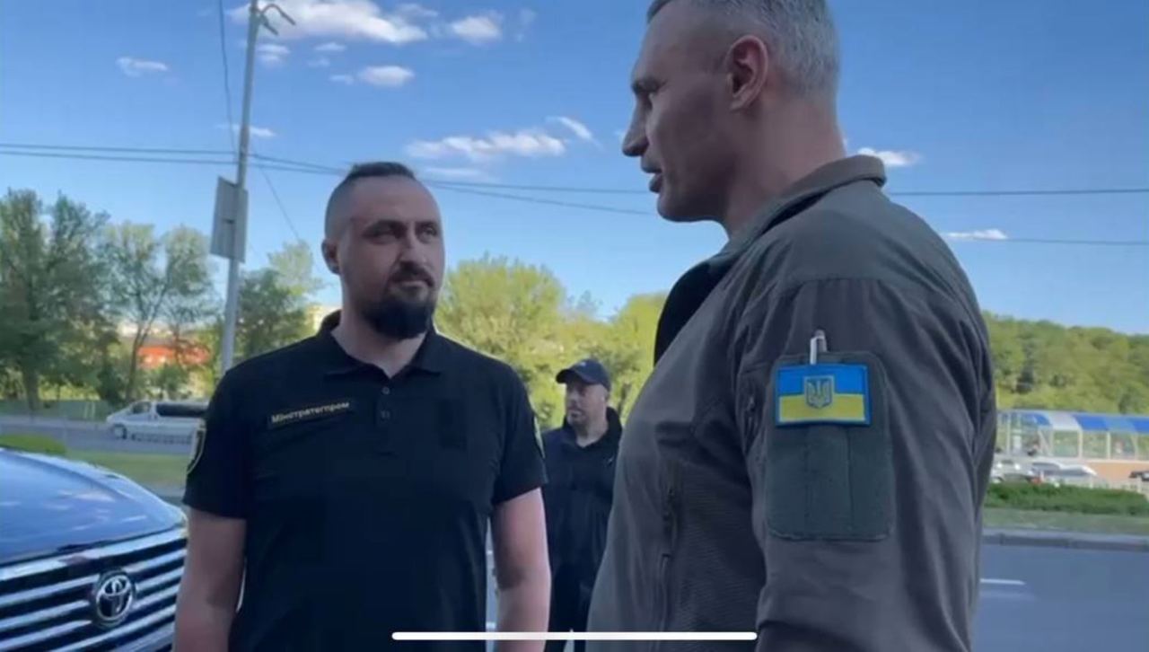 Мер Києва Кличко та міністр Камишін другий день перевіряють стан укриттів, з військової адміністрації - нікого 