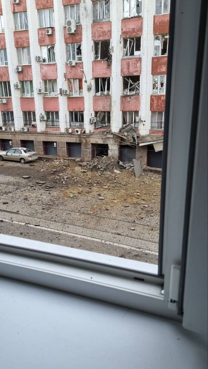 Во временно оккупированном Донецке раздались взрывы в здании так называемого МВД «ДНР»