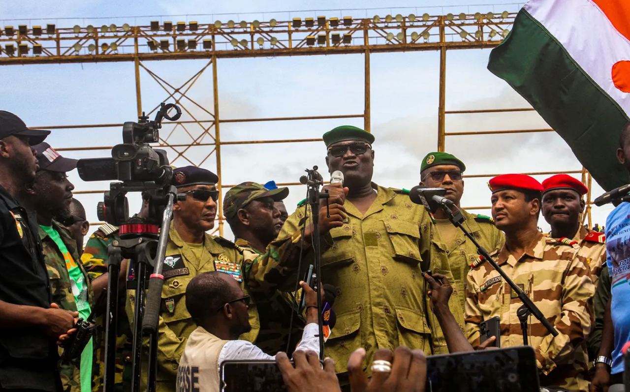 Хунта в Нигере заявила исполняющей