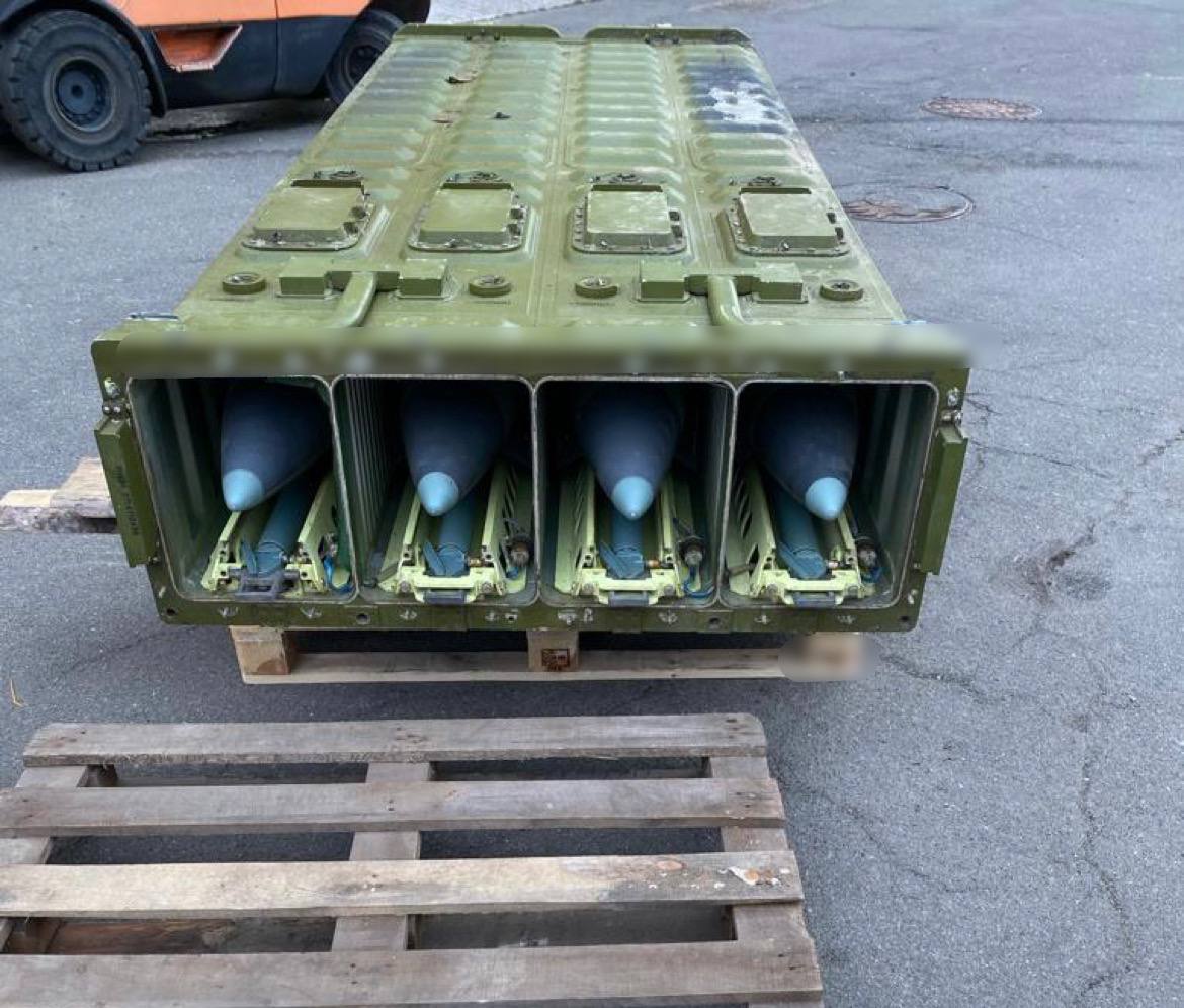 Двоє чоловіків у Київській області незаконно зберігали залишений росіянами ЗРК "Тор" і ракети до нього на 30 млн грн