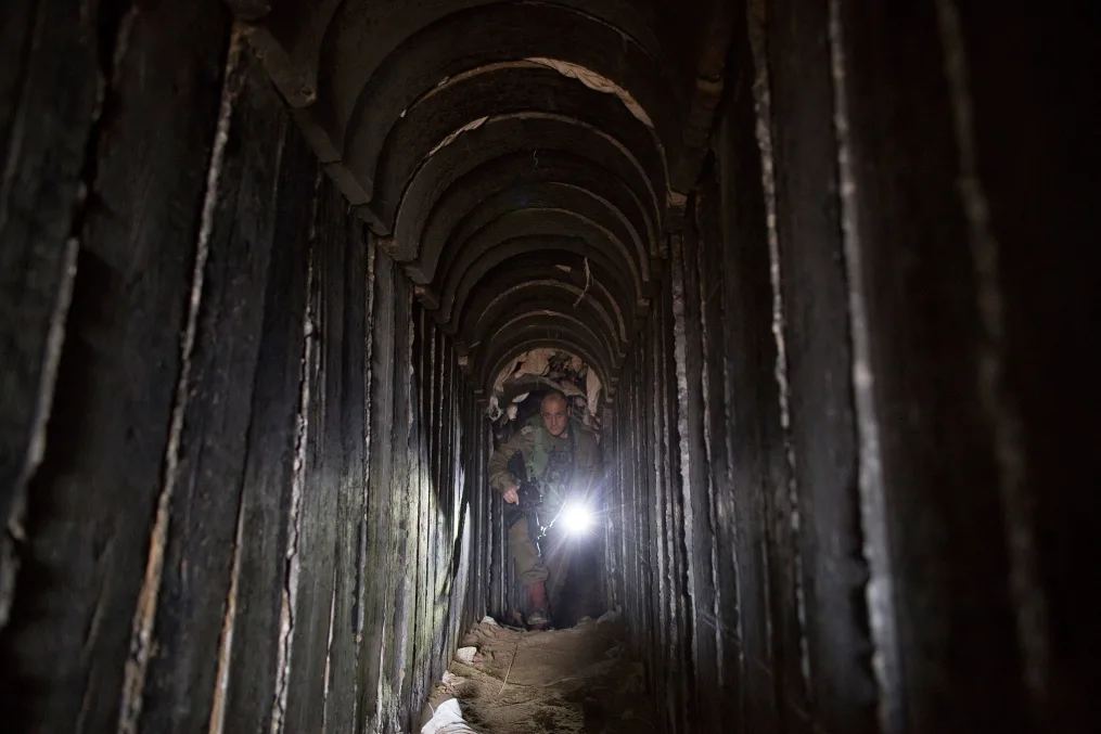 ХАМАС планировал 2 года нападение на Израиль, используя телефонные линии в подземных тоннелях в Газе