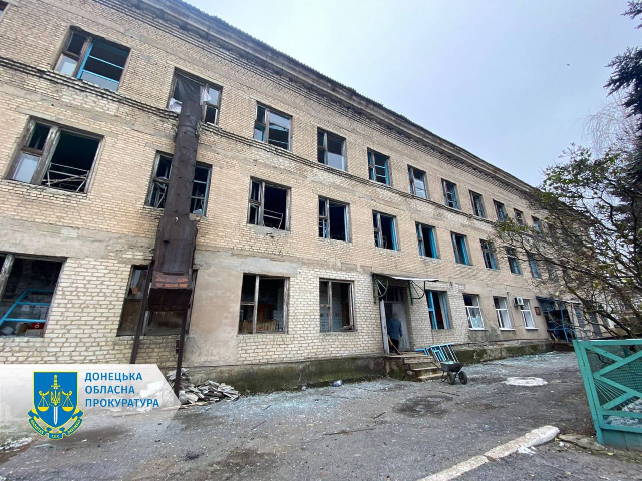 ❗️Рашисты ударили по больнице в Селидово Донецкой области